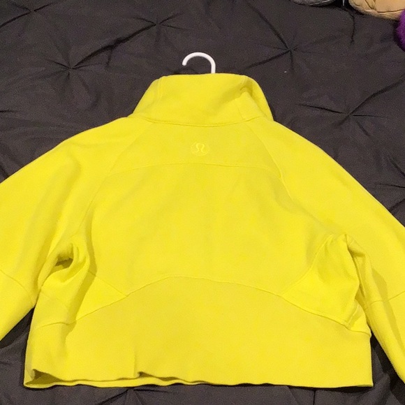 Lululemon Scuba in Lazer Lemon - Picture 4 of 6